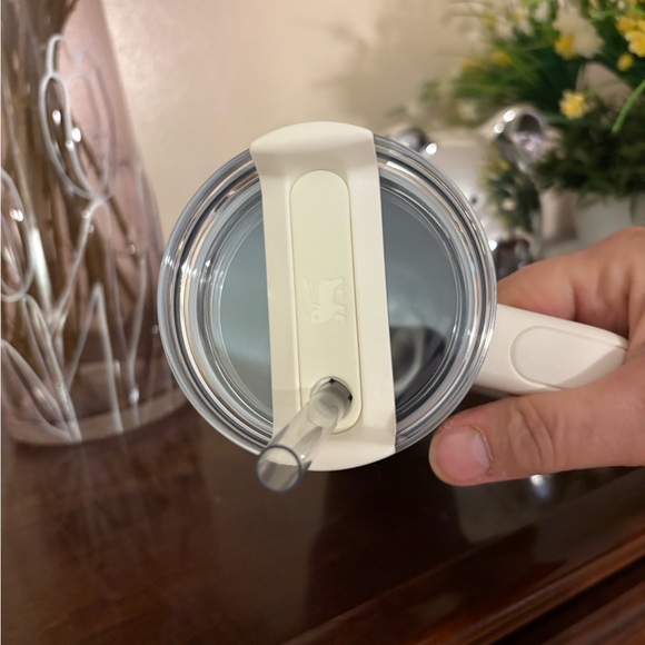 Stanley the flowstate quencher H2O tumbler, new in box, 30 ounces - Picture 4 of 6